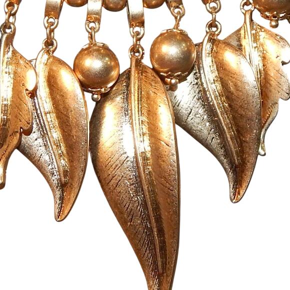 18" Stunning Golden Leaf & Ball Collar Choker/Necklace - Picture 7 of 8